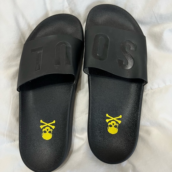 Women’s (7) black SoulCycle slides - Picture 1 of 2